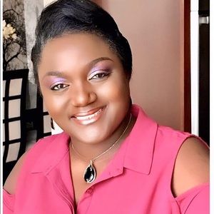 Meet your Posher, Stella